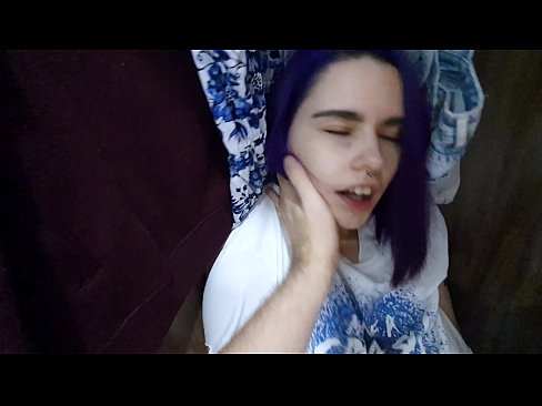❤️ Ya sami kanwata a cikin kabad ya taimaka mata ❤ Batsa ❤